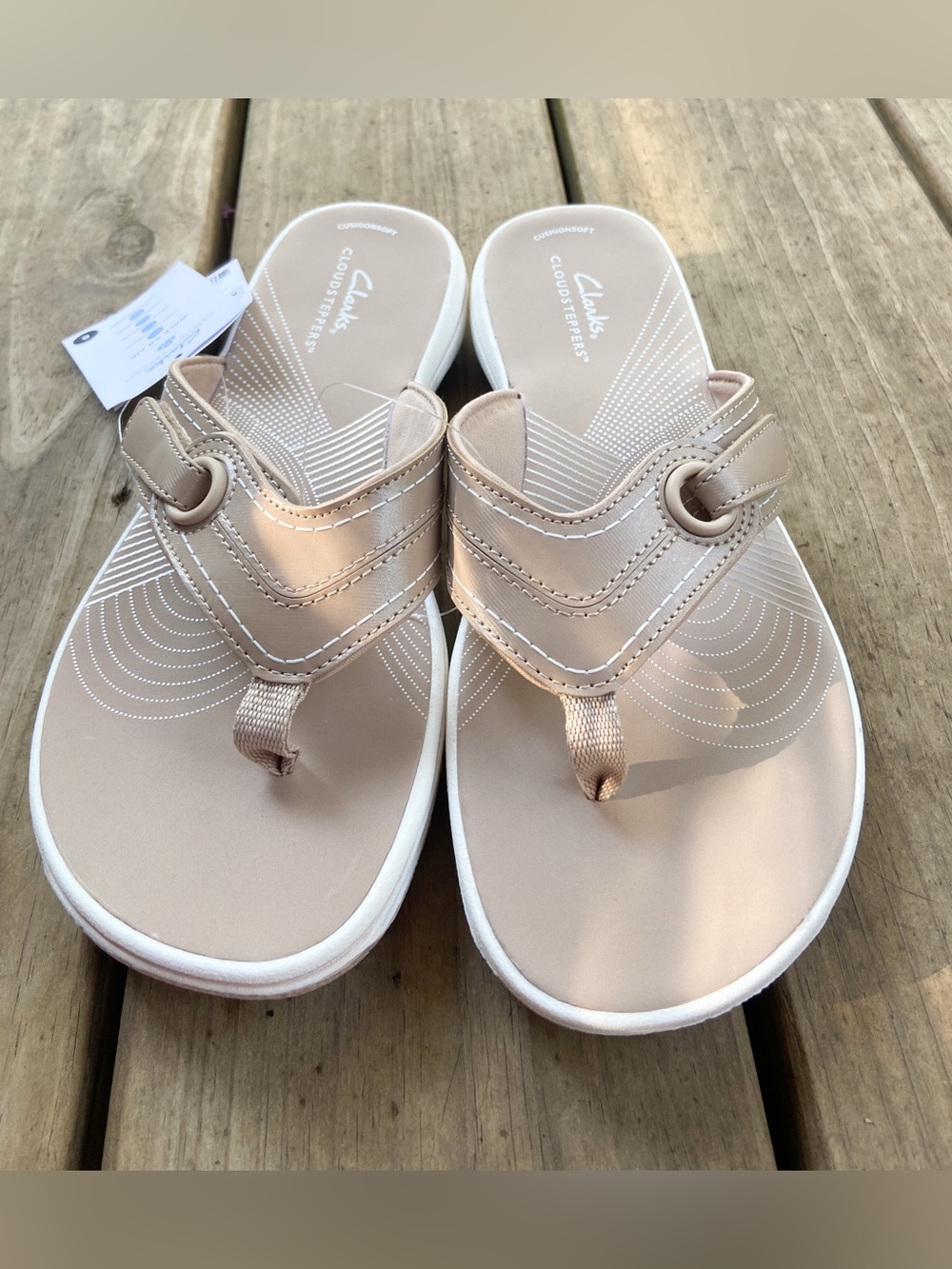 Clarks Breeze Sea Cloudsteppers Taupe Metallic Flip Flop Sandals Size 8 Vacation